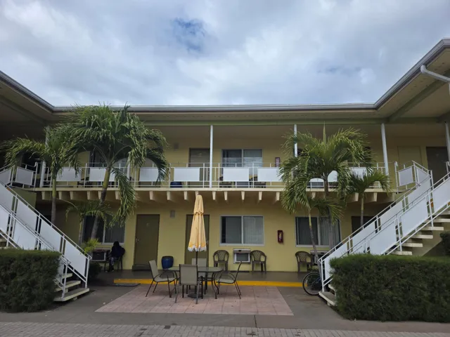 Capri Apartments