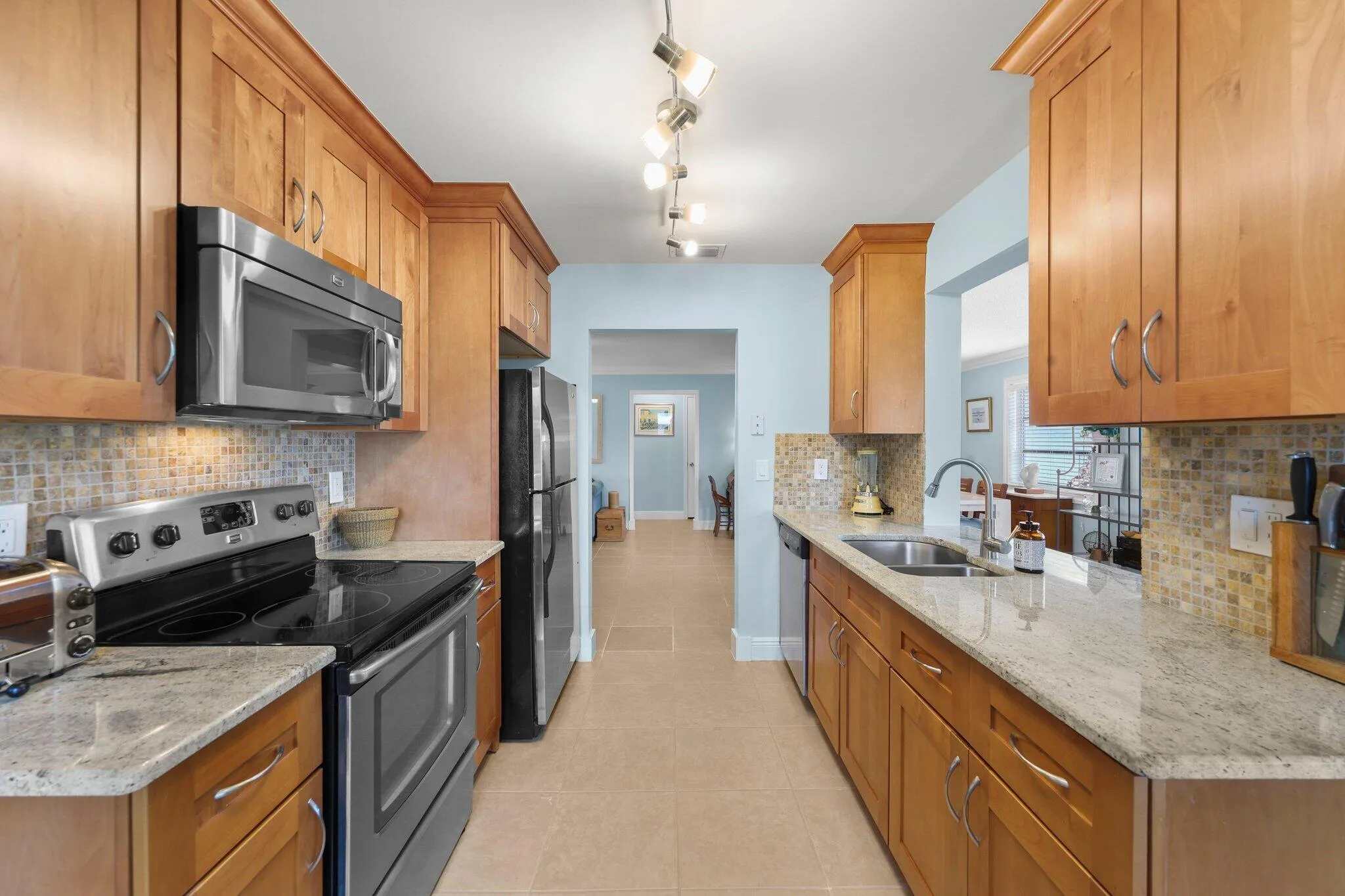 2114 Southwest 13th Pl - 30.jpg-SMALL