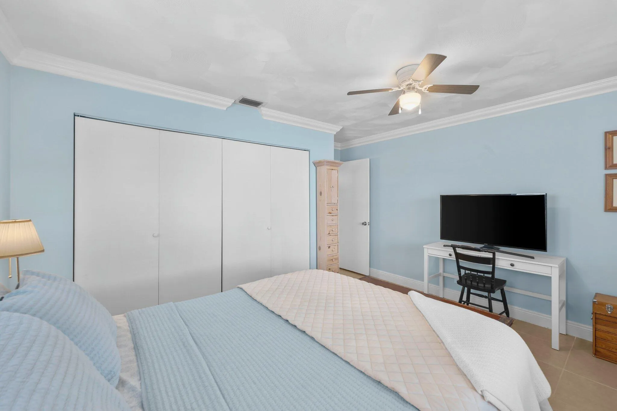 2114 Southwest 13th Pl - 17.jpg-SMALL