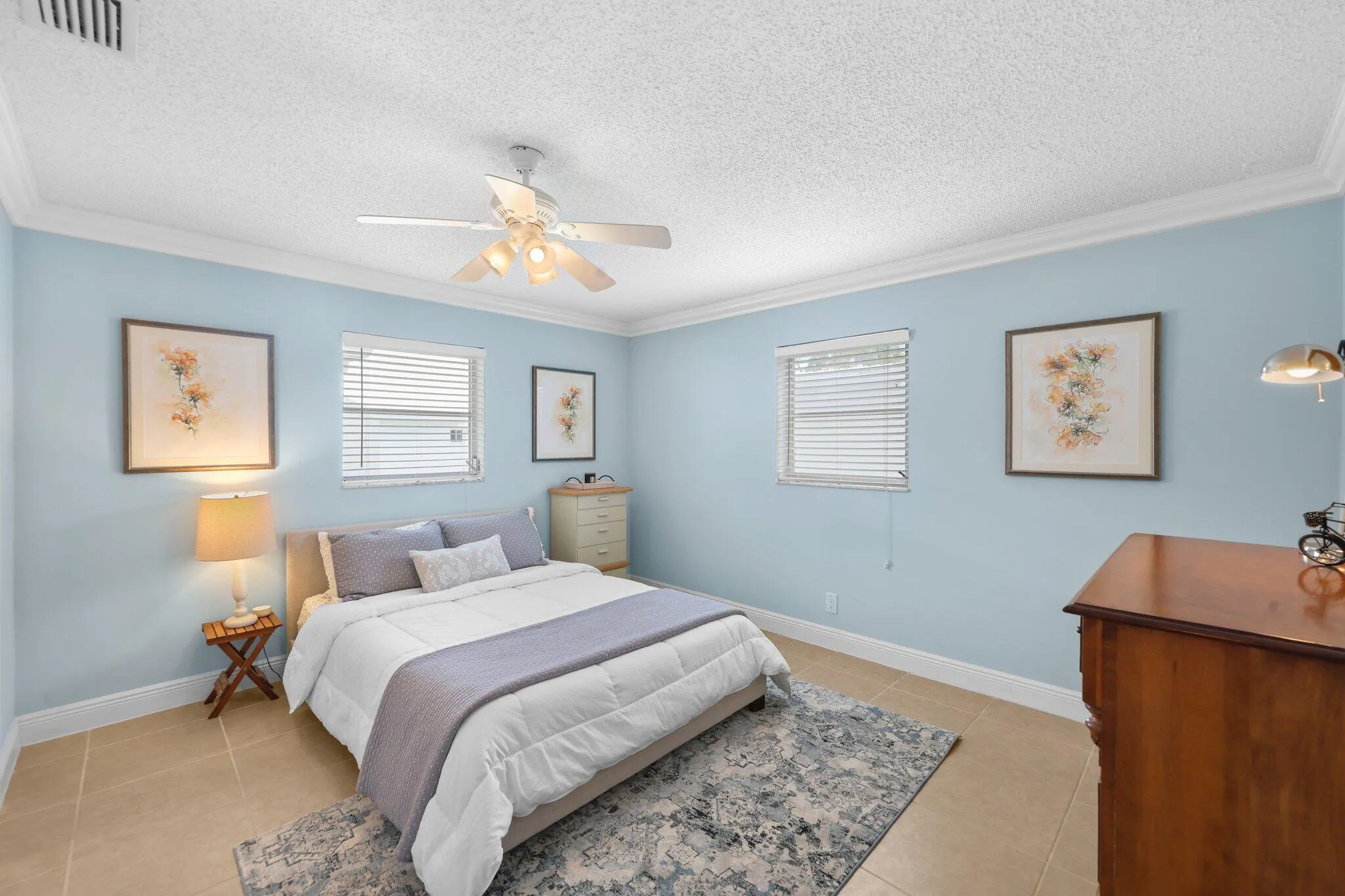 2114 Southwest 13th Pl - 18.jpg-SMALL
