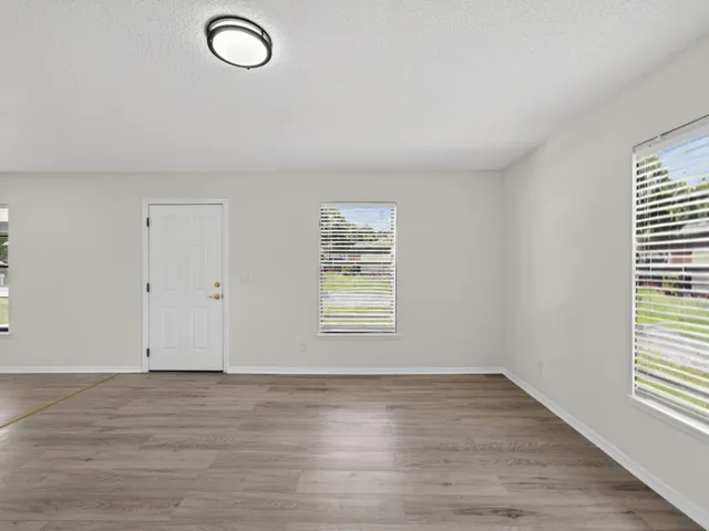 1373 32nd Ave (5 of 31)
