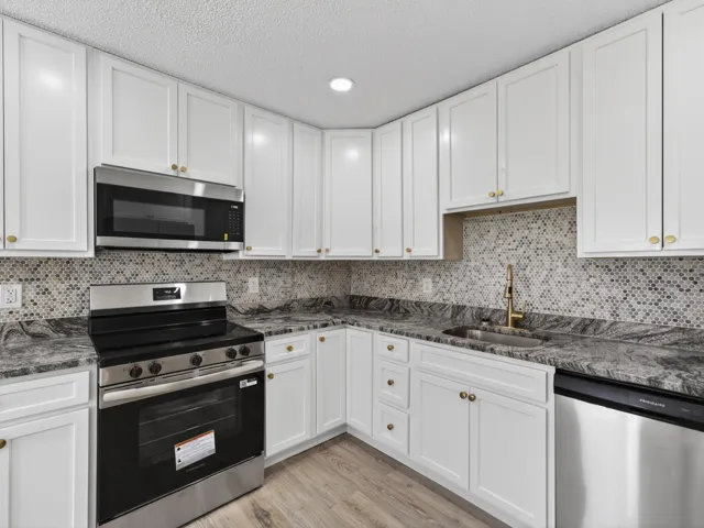 1373 32nd Ave (9 of 31)