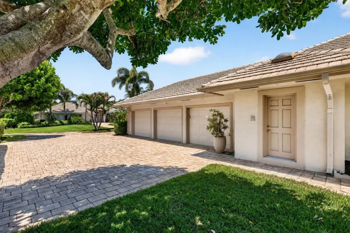 3 car garage