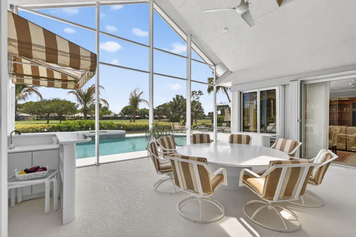 Screened Lanai with wet Bar