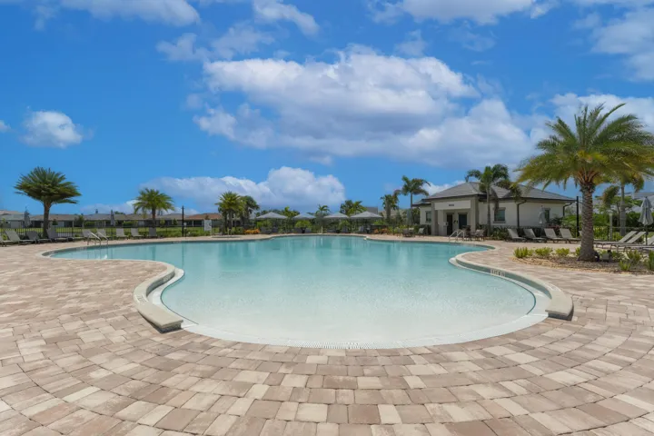Amenity pool