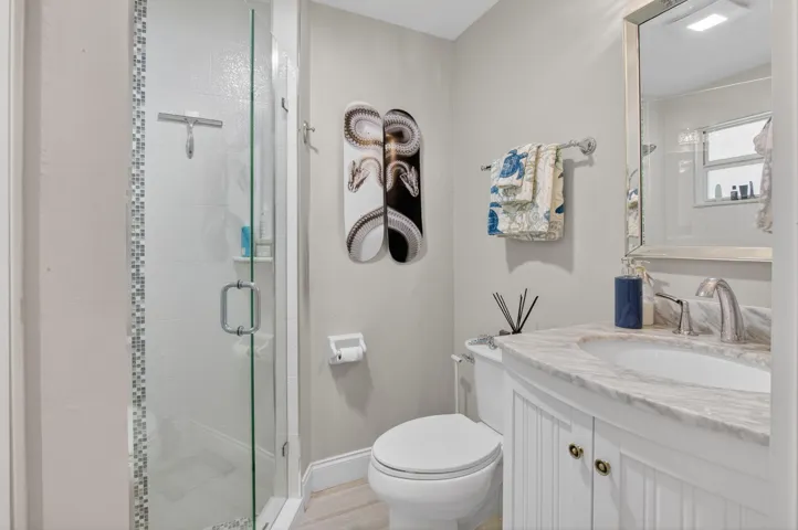Full Guest Bathroom