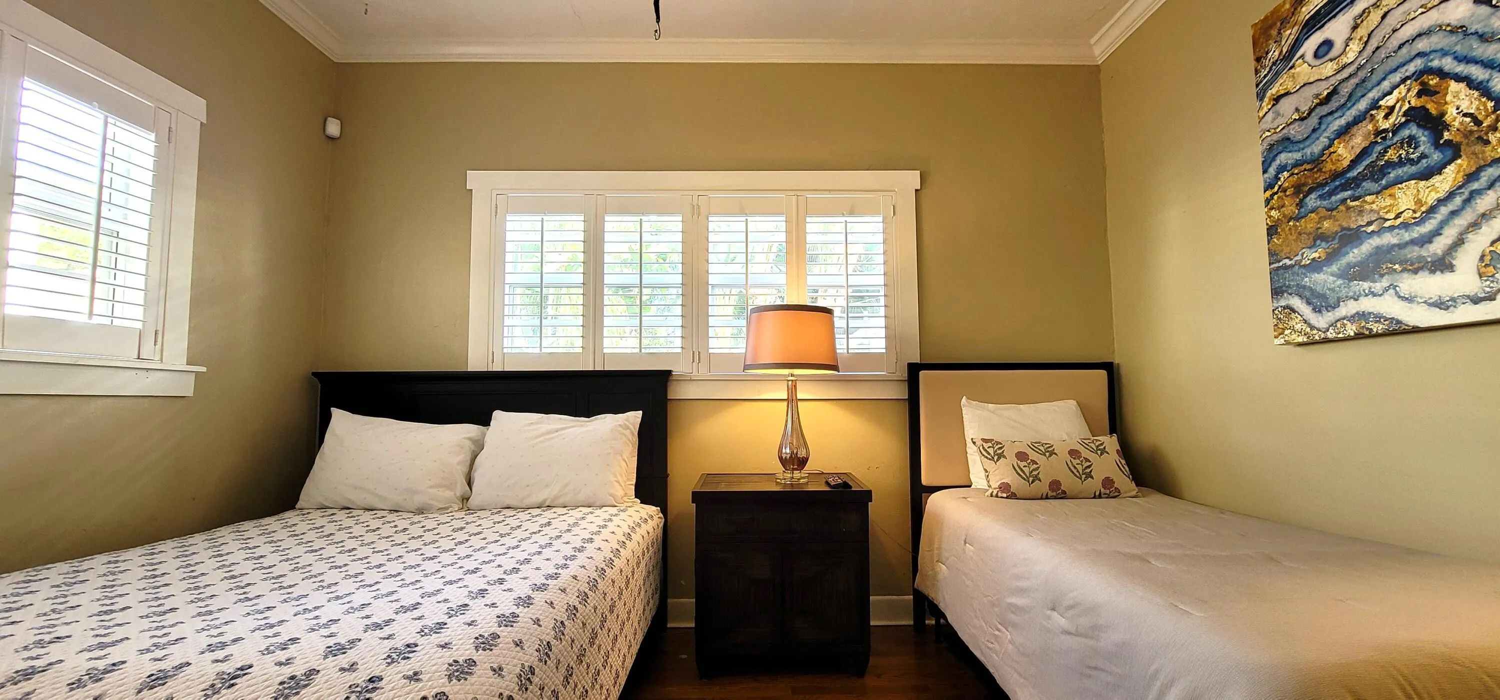 BEDROOM 2