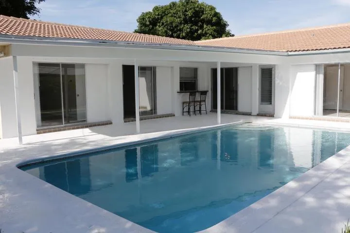 9 Burning Tree - Pool 2