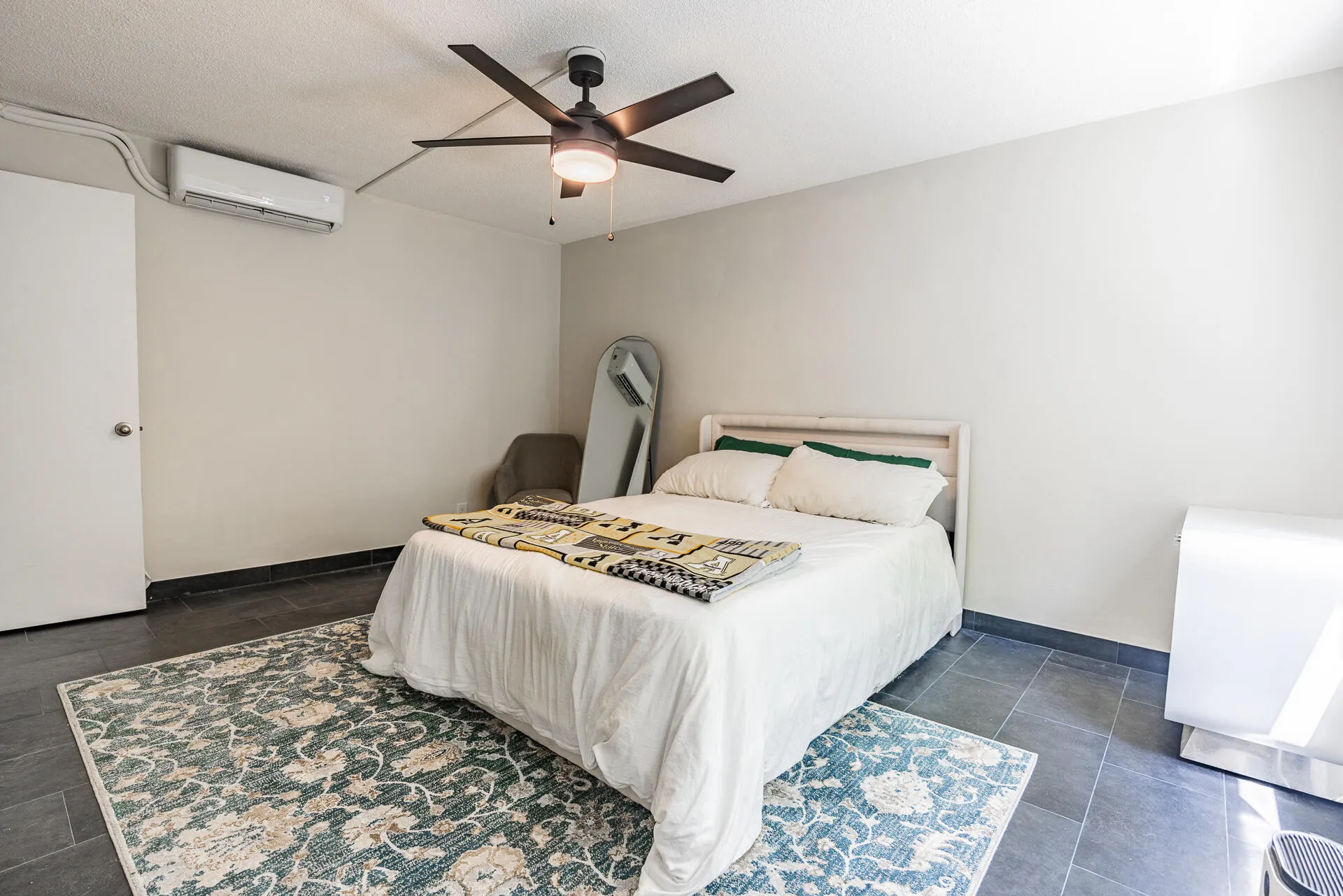 1308BayviewDr-12