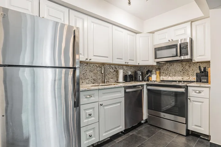 1308BayviewDr-6