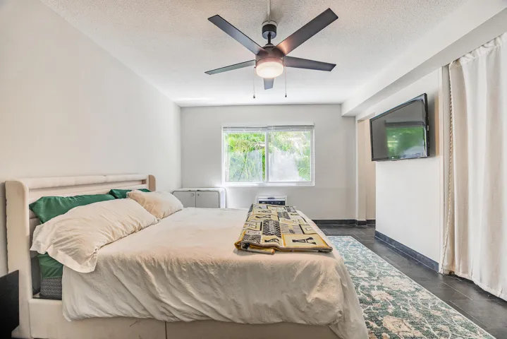 1308BayviewDr-14