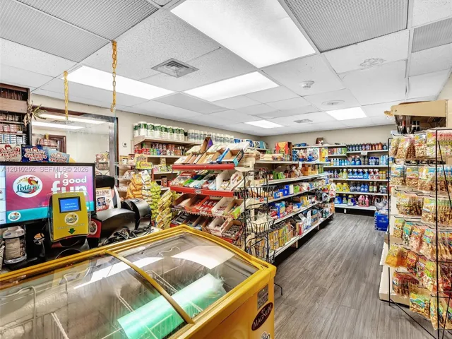 Mini Market