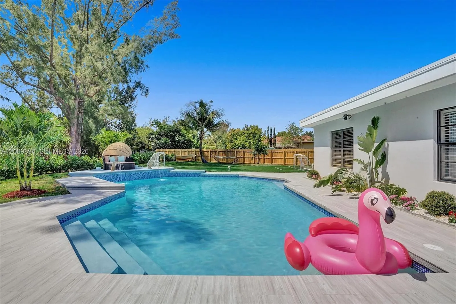 Property photo 93