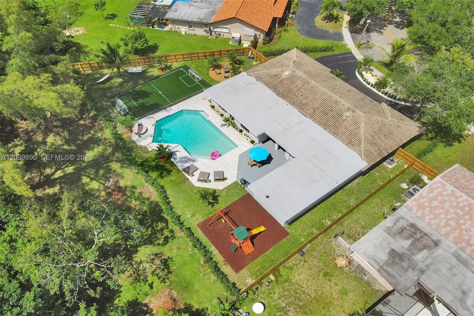 Property photo 8