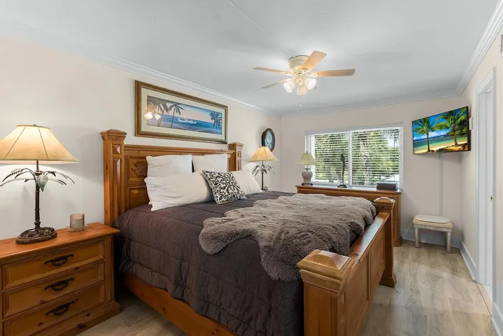 Middle Bedroom