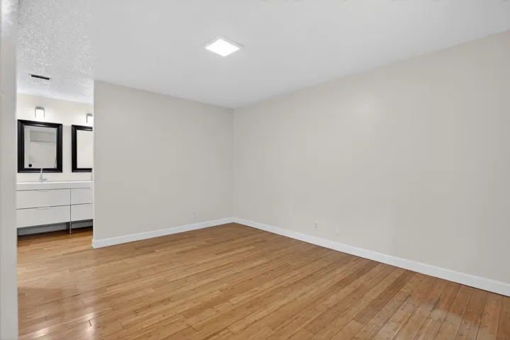 22-web-or-mls-3713 -4826