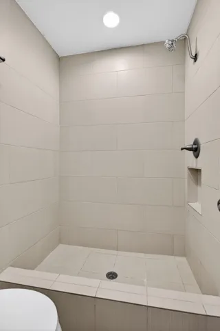 28-web-or-mls-3713 -4855