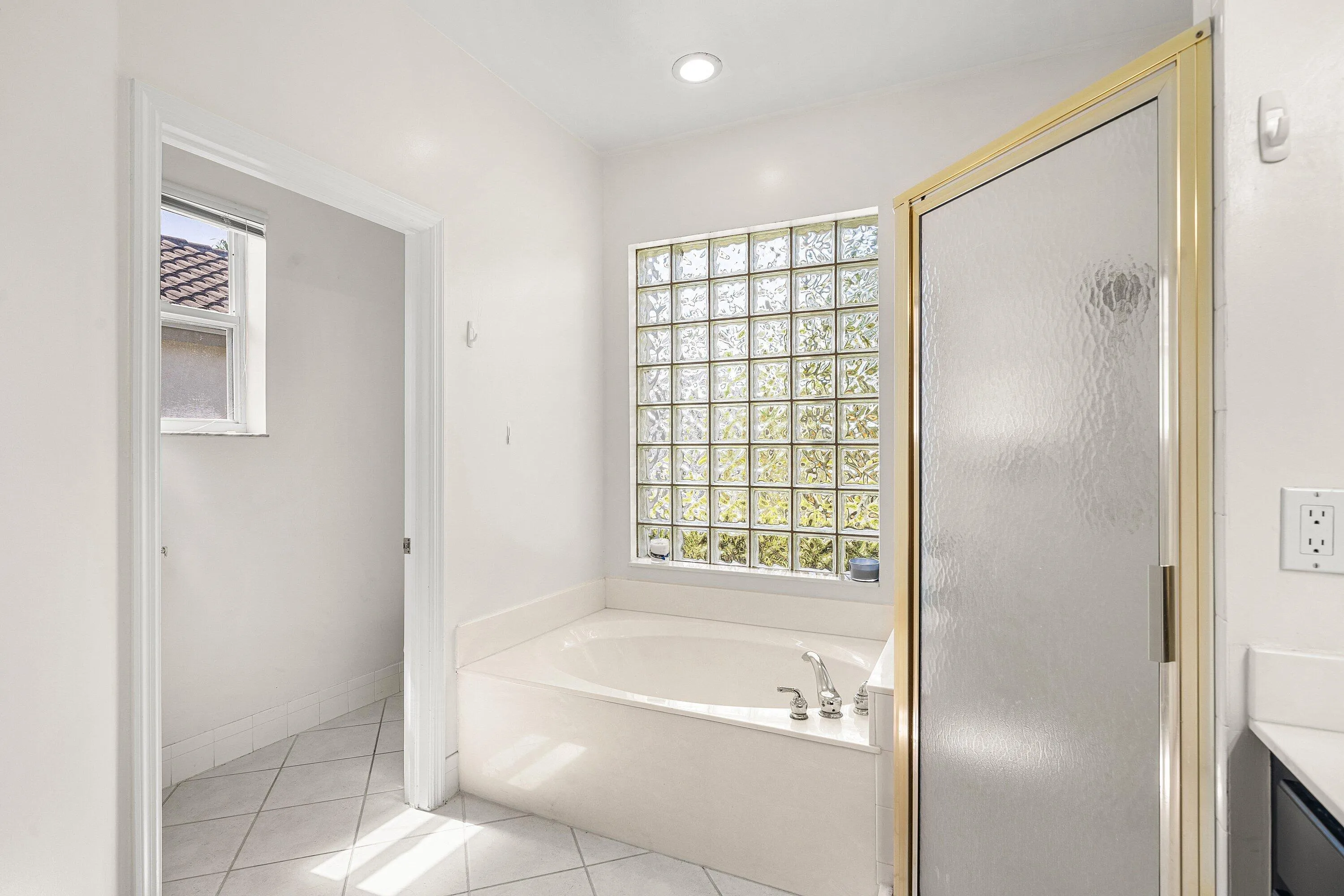 022-12629TorbayDrive-BocaRaton-FL-33428-