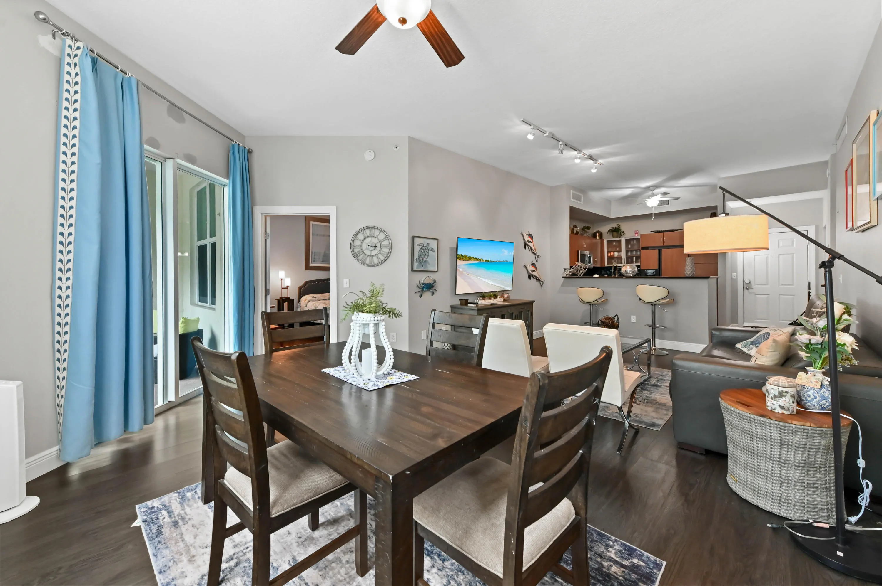 09 dining area 02