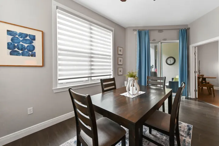 10 dining area 03