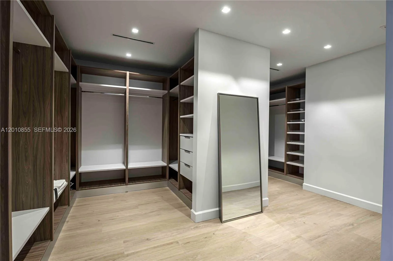 Property photo 180