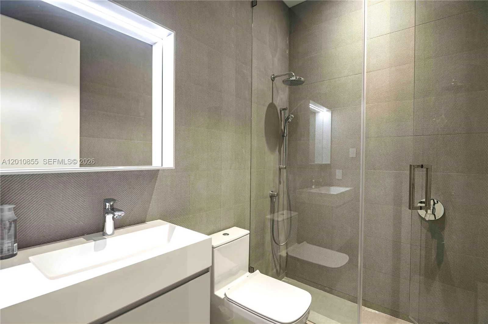 Property photo 194