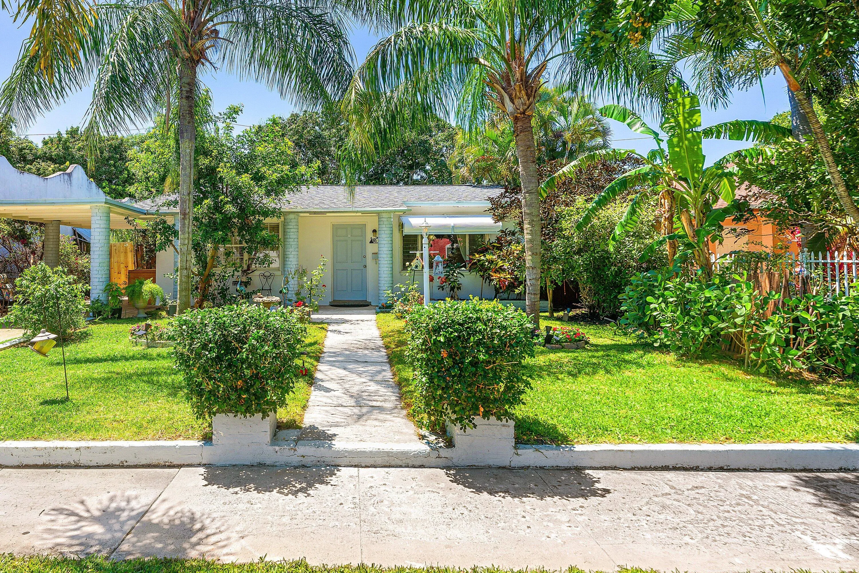 001-418KernStreet-WestPalmBeach-FL-33405