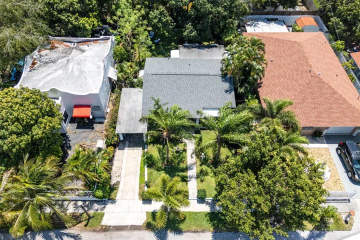 045-418KernStreet-WestPalmBeach-FL-33405
