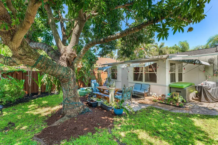 025-418KernStreet-WestPalmBeach-FL-33405