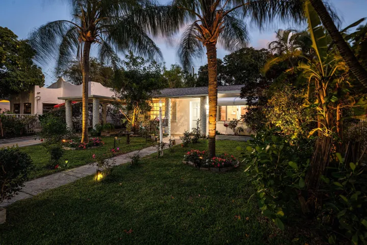 047-418KernStreet-WestPalmBeach-FL-33405