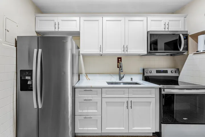 011-418KernStreet-WestPalmBeach-FL-33405
