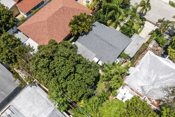 033-418KernStreet-WestPalmBeach-FL-33405