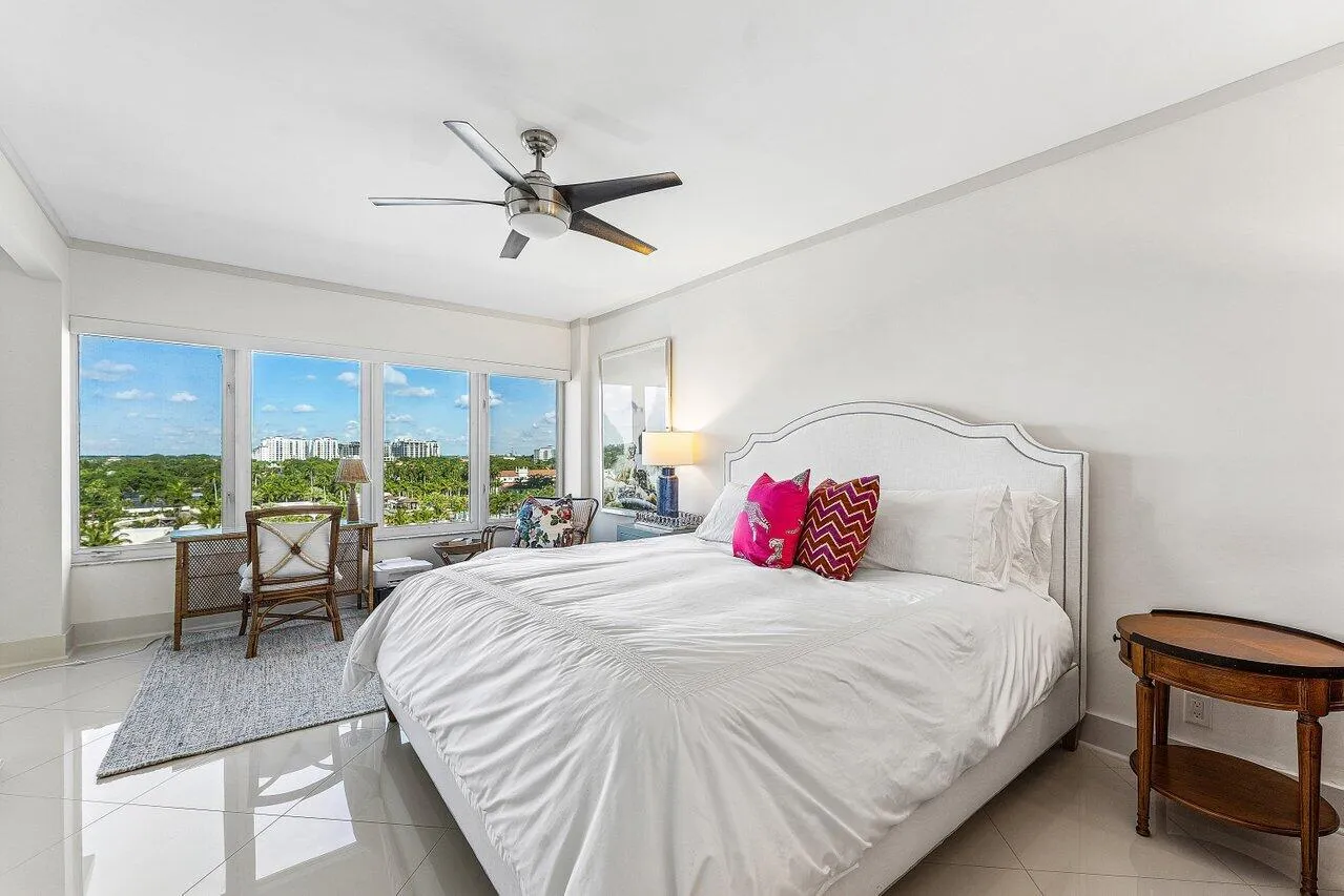 020-701EastCaminoReal-9G-BocaRaton-FL-33