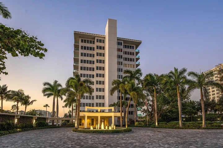 060-701EastCaminoReal-9G-BocaRaton-FL-33