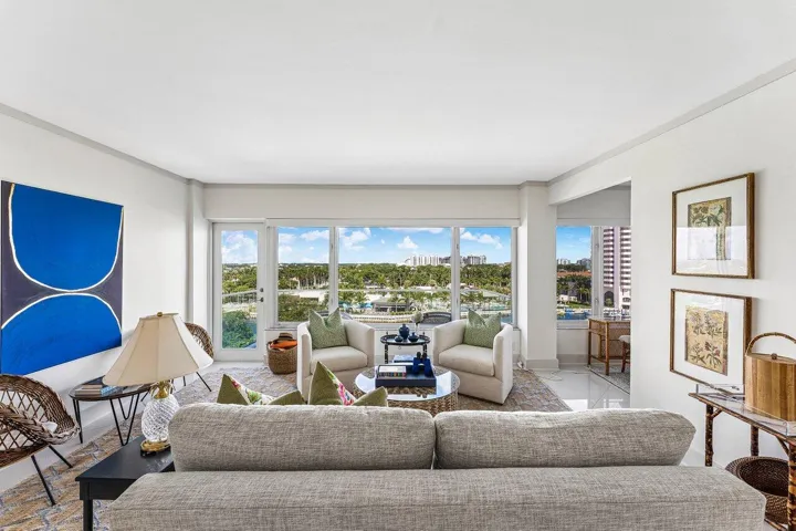 016-701EastCaminoReal-9G-BocaRaton-FL-33