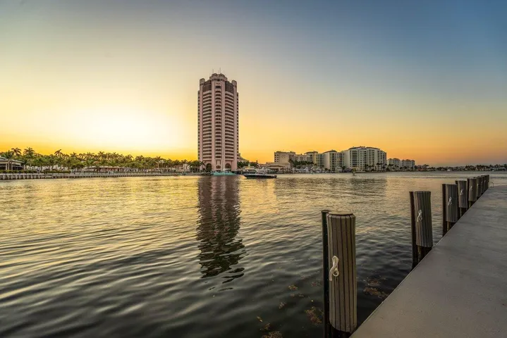 069-701EastCaminoReal-9G-BocaRaton-FL-33