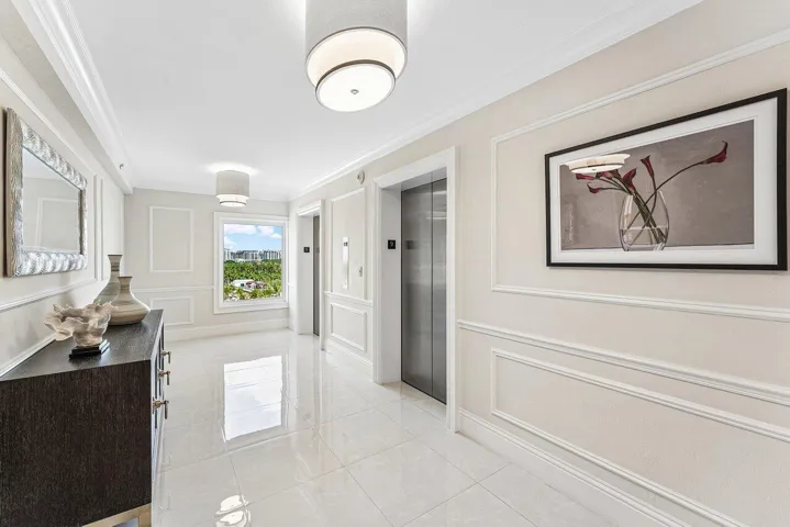 003-701EastCaminoReal-9G-BocaRaton-FL-33