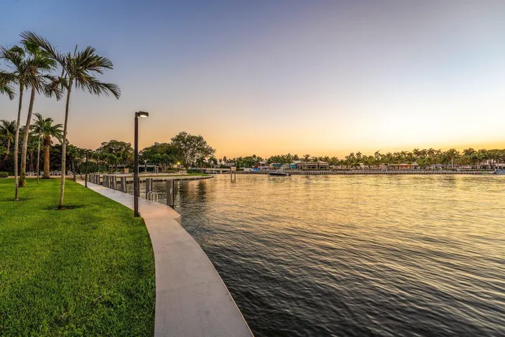 072-701EastCaminoReal-9G-BocaRaton-FL-33
