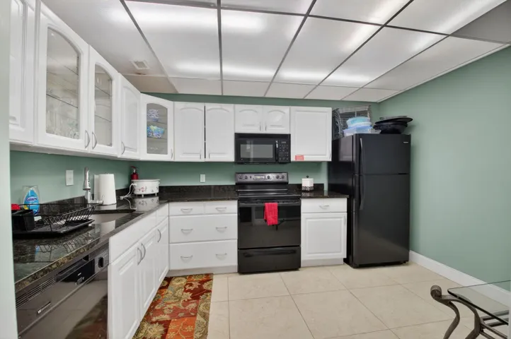 Community Room Kitchen