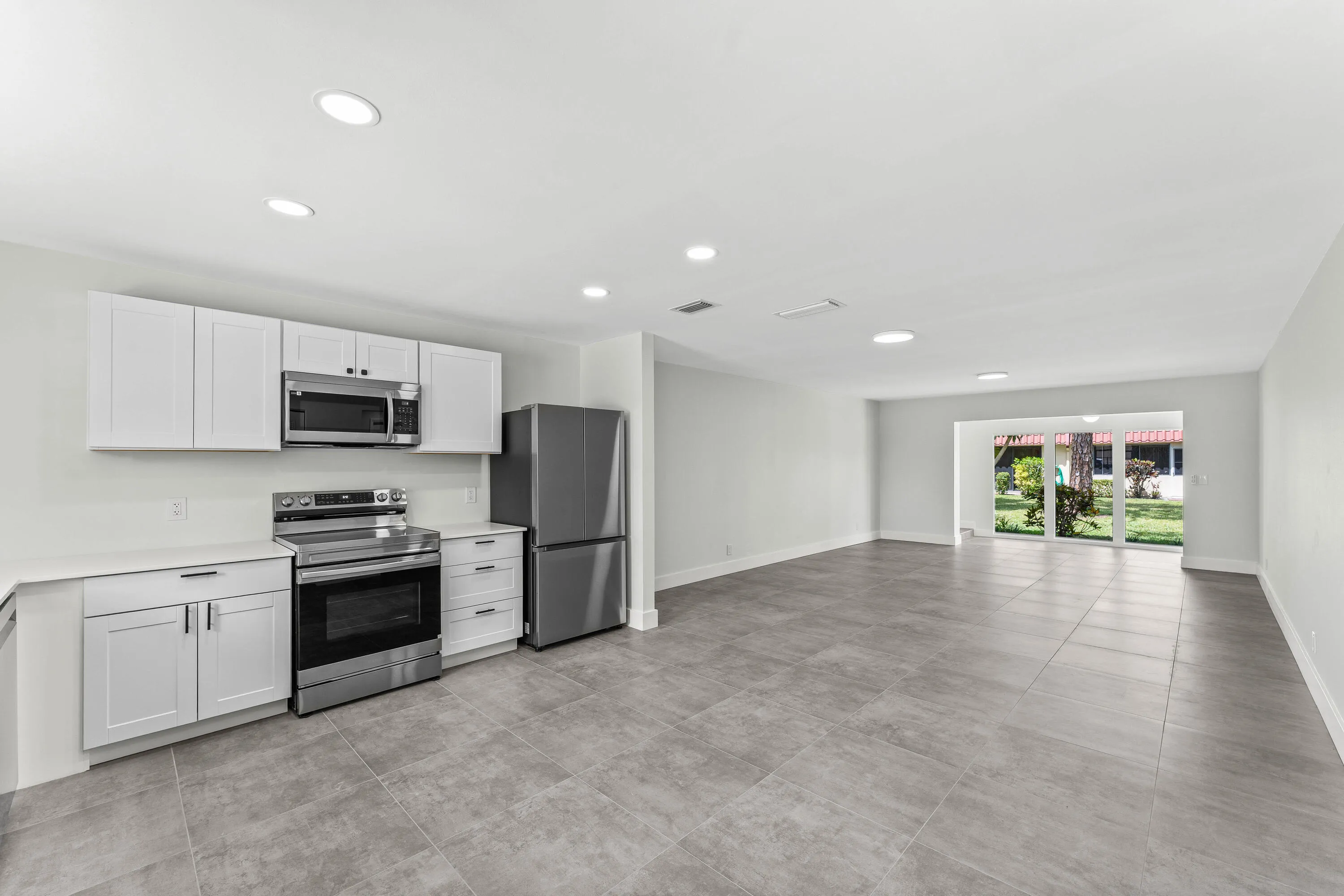 013-711LaconiaCircle-B-Greenacres-FL-334