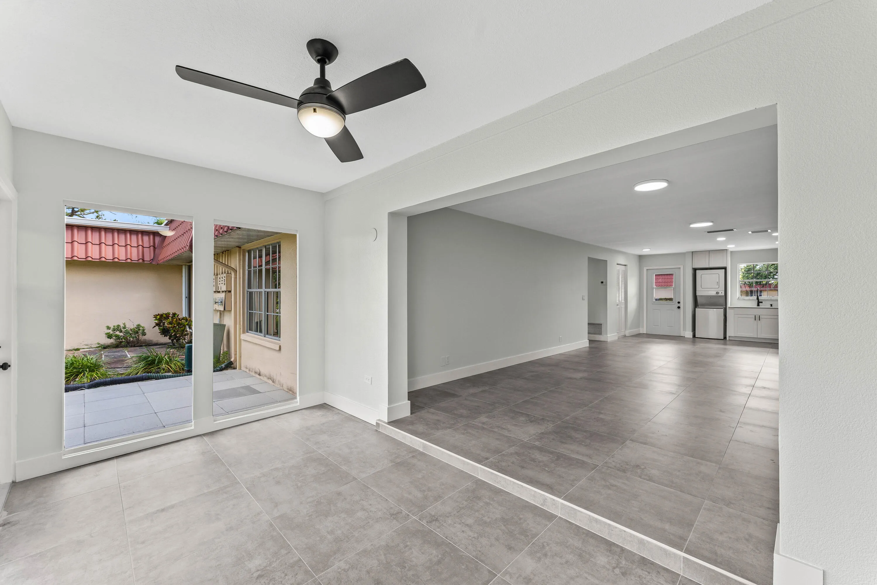 027-711LaconiaCircle-B-Greenacres-FL-334
