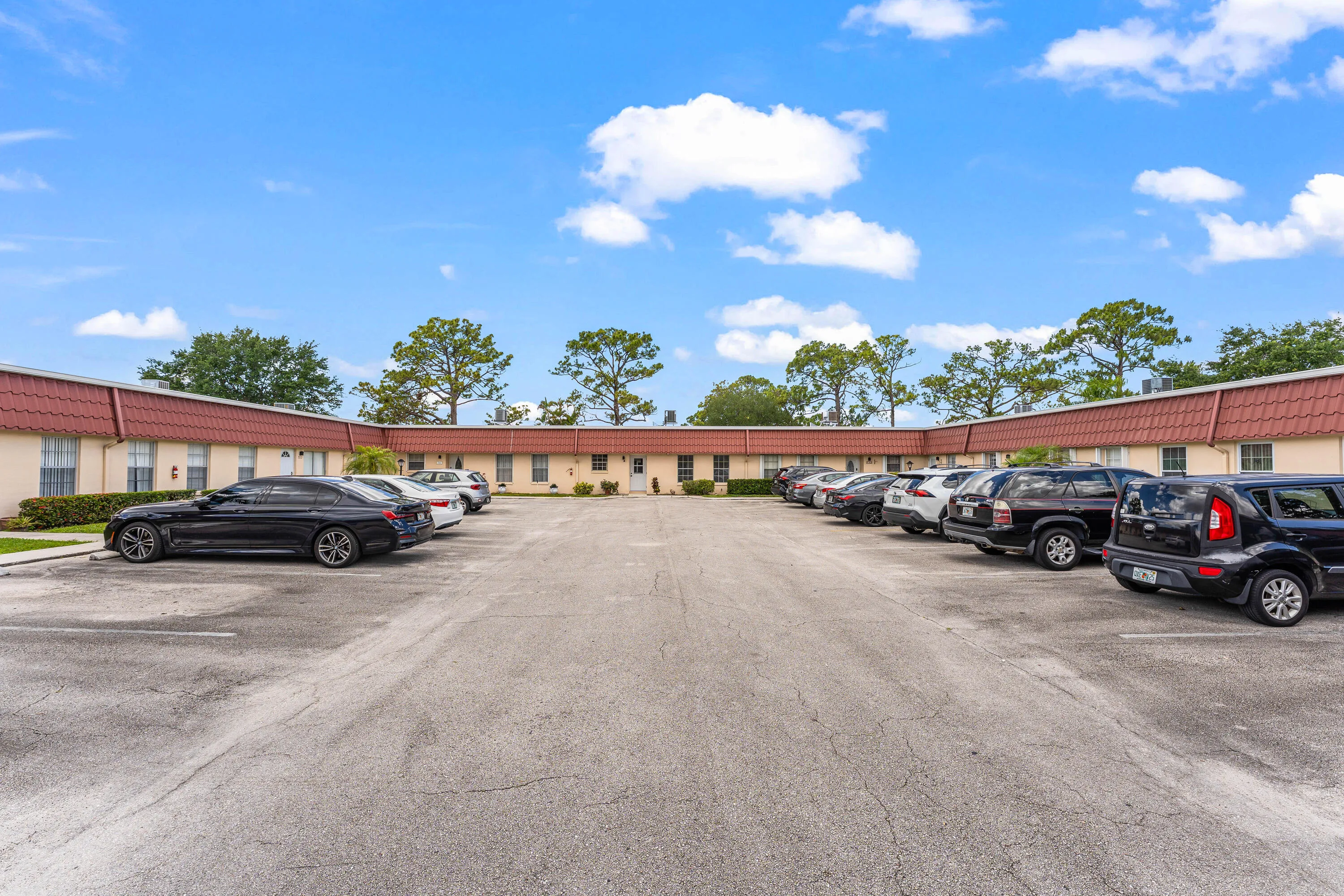 001-711LaconiaCircle-B-Greenacres-FL-334