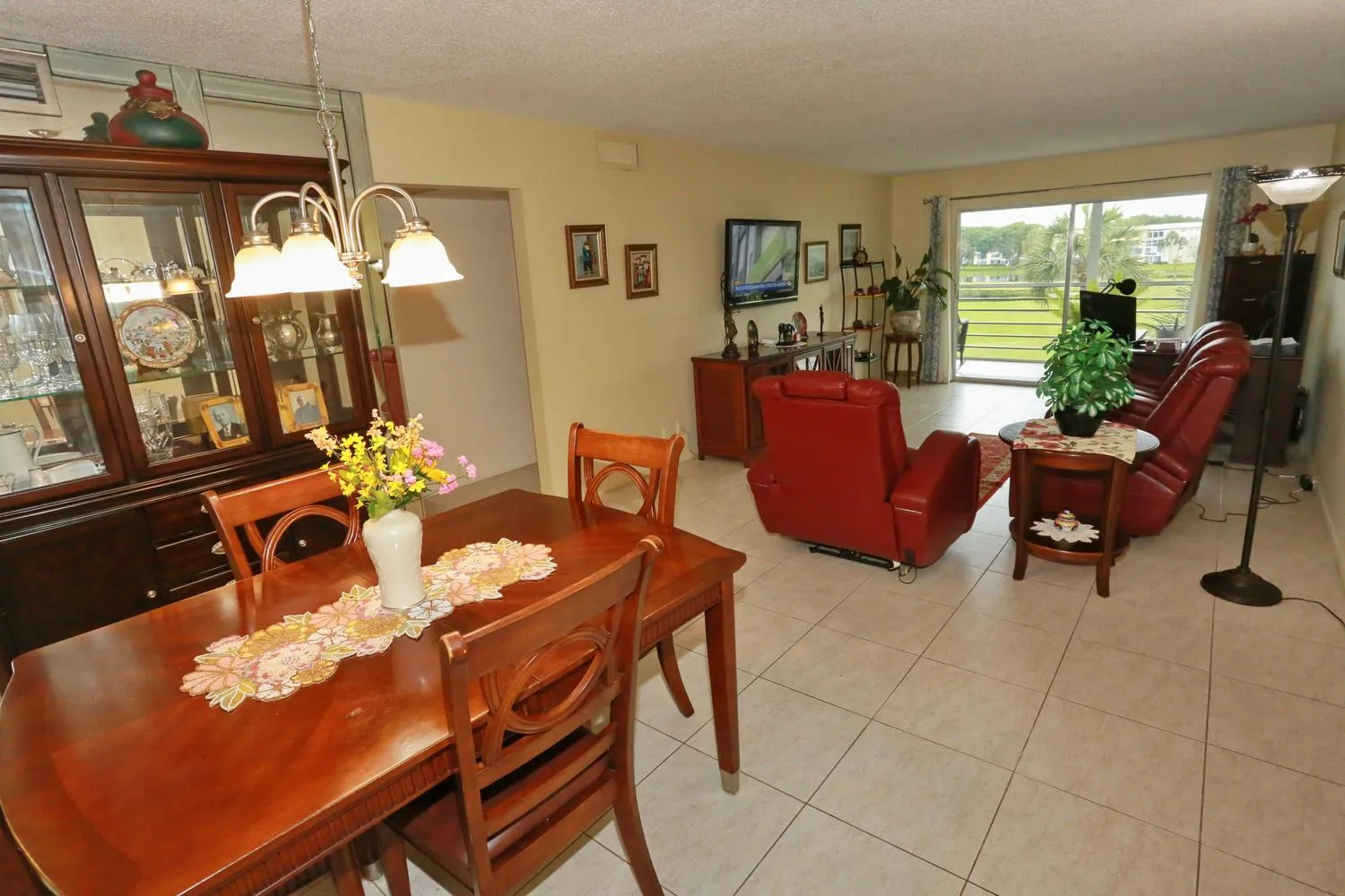 016-015-Dining Living Room-1500x1000