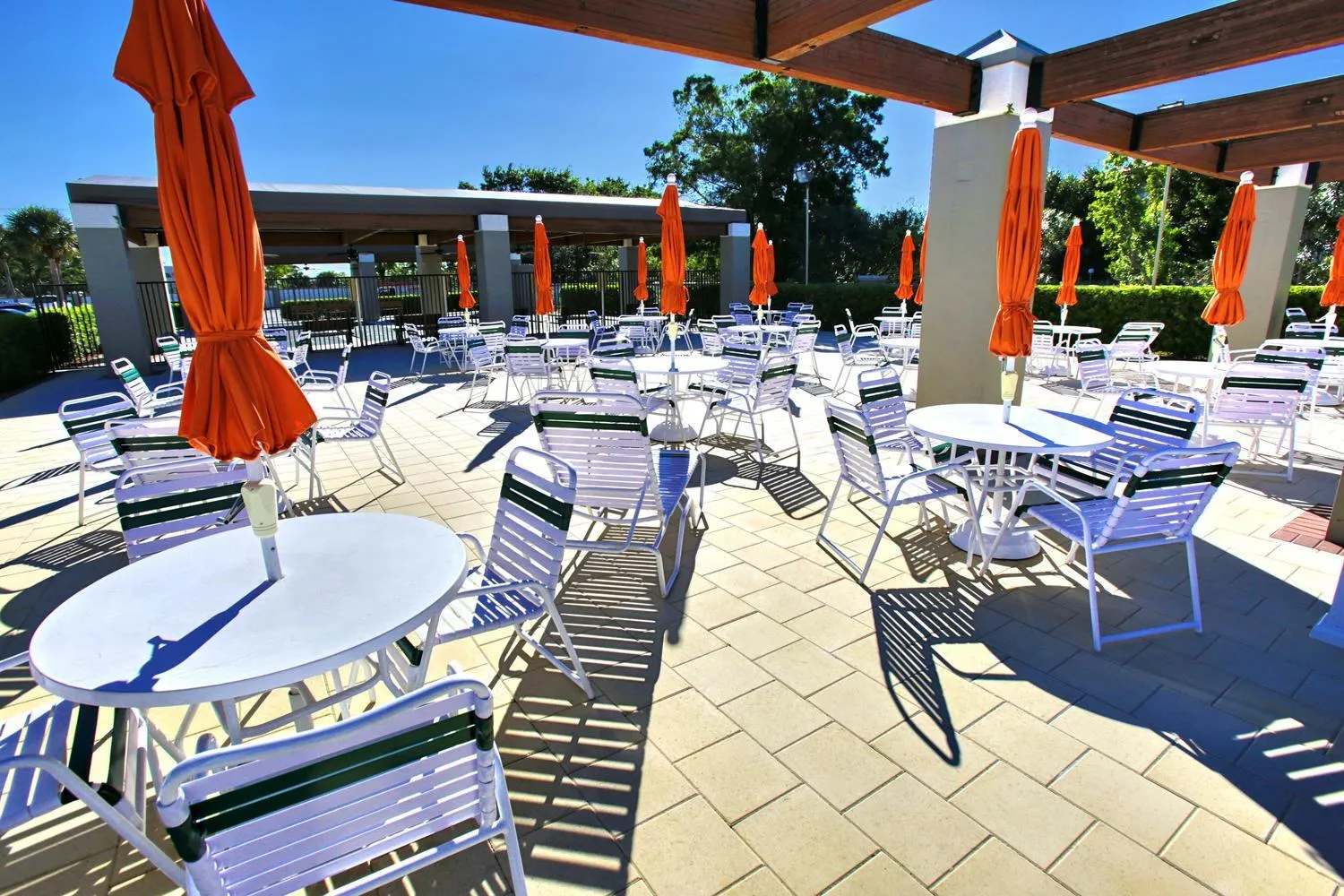 043-022-Pool Patio-1500x1000