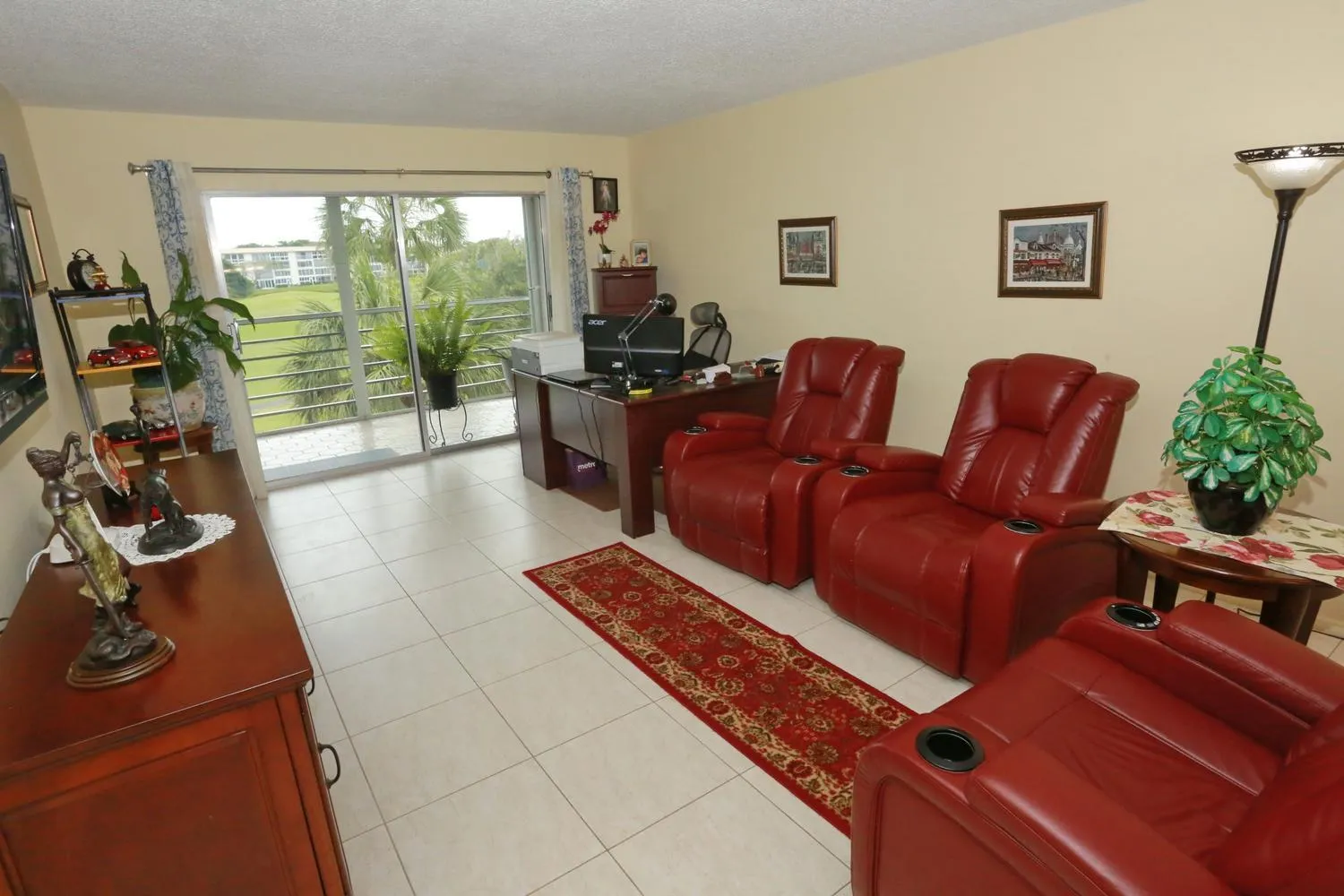 020-014-Living Room-1500x1000