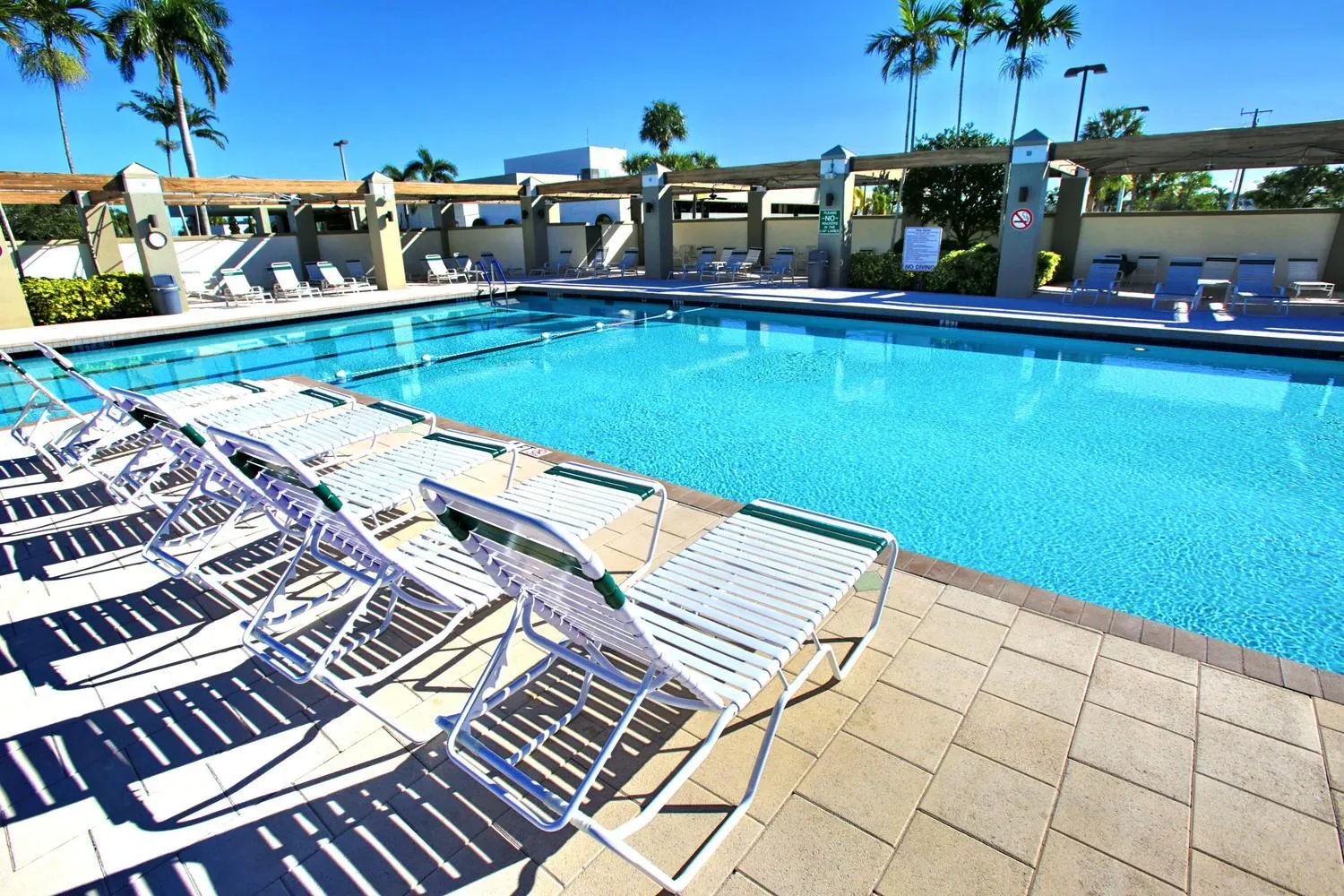 041-006-Community Pool-1500x1000