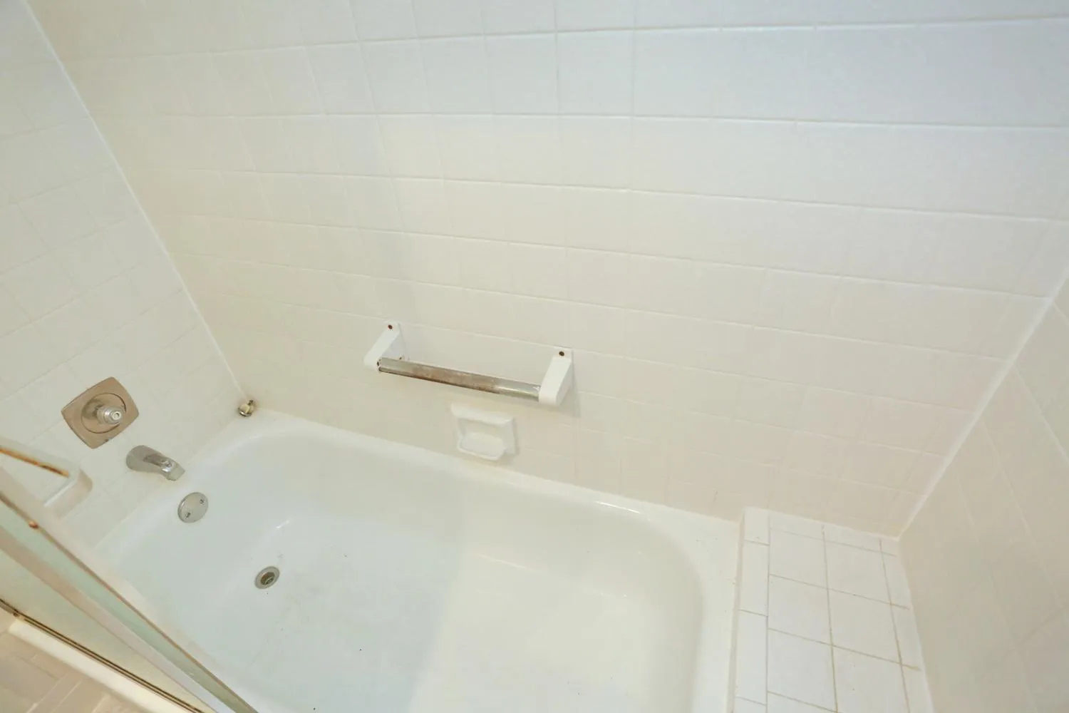 032-042-Master Shower-1500x1000