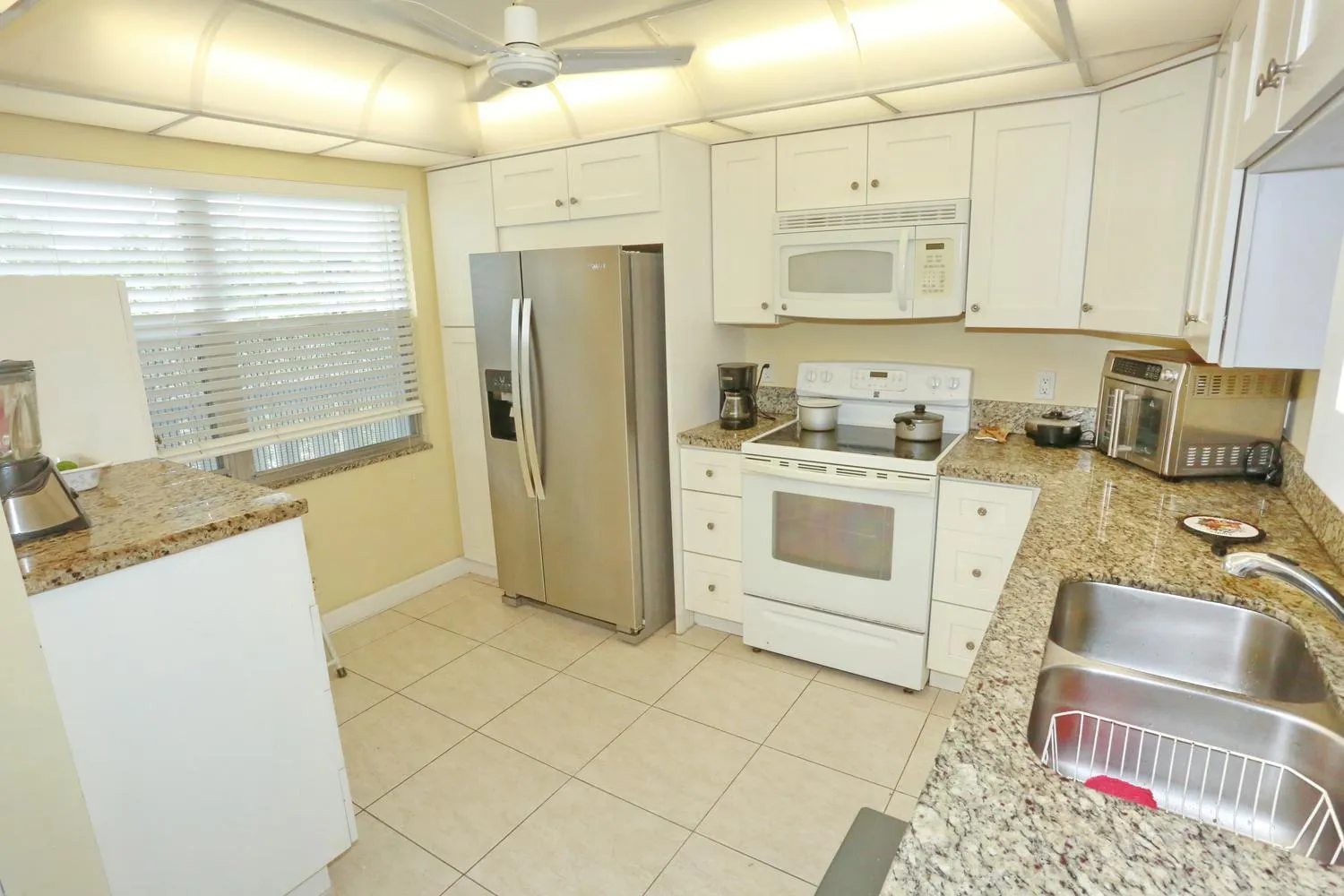 011-041-Kitchen-1500x1000