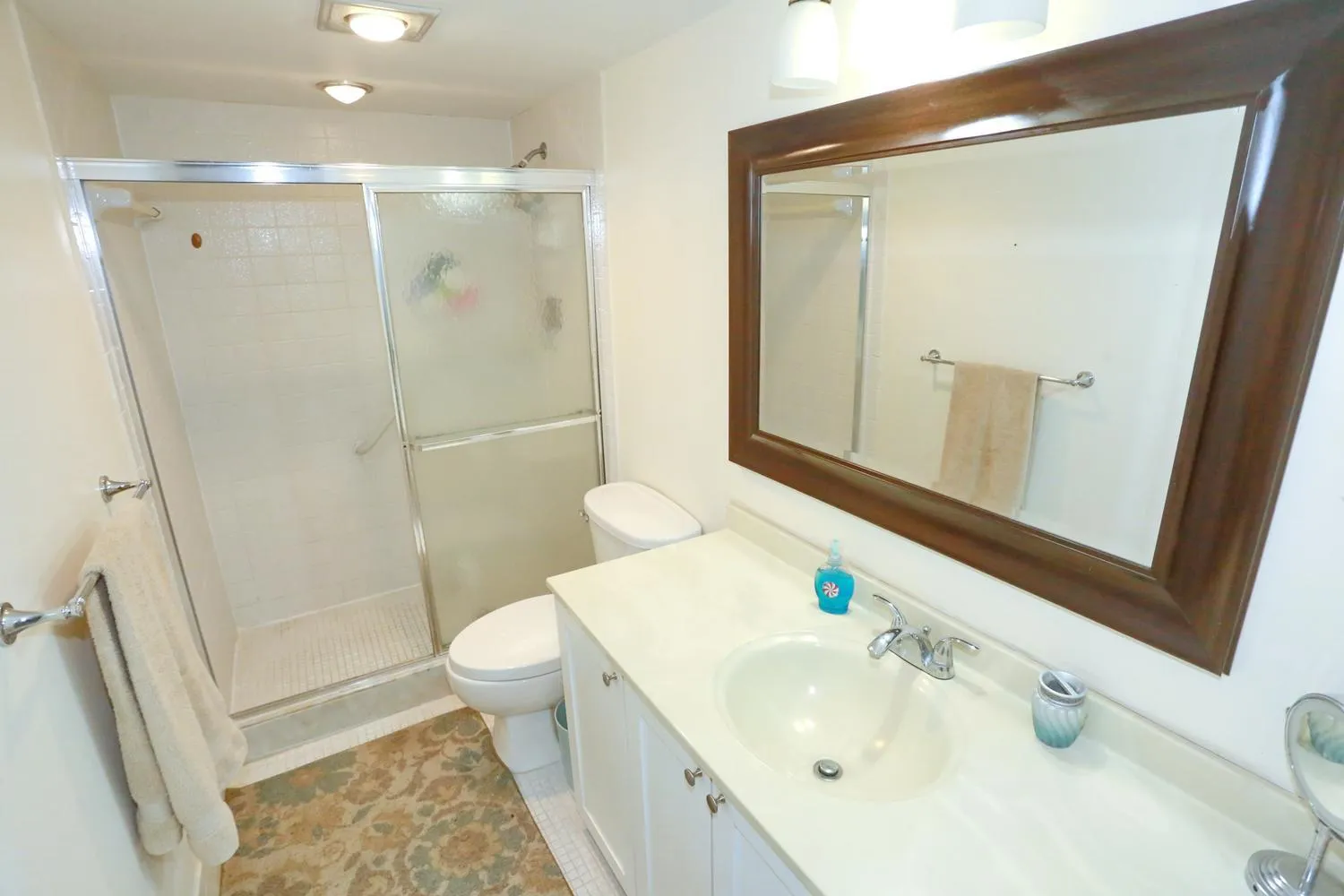 025-033-Guest Bathroom-1500x1000