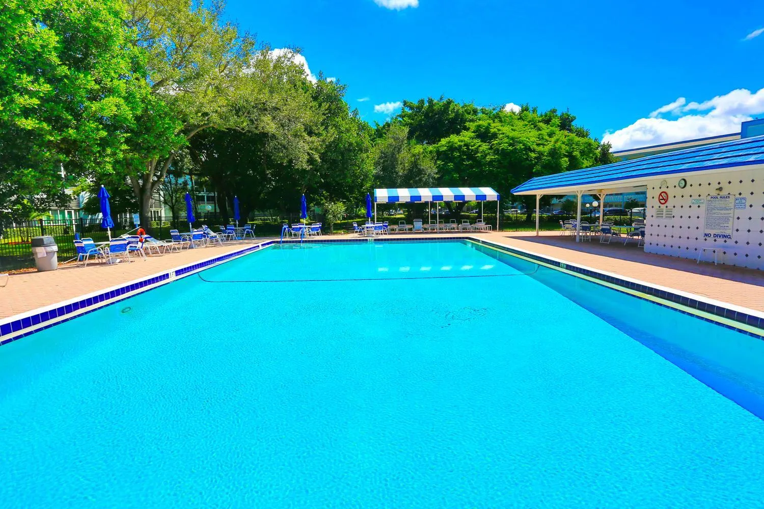 039-023-Community Pool-1500x1000
